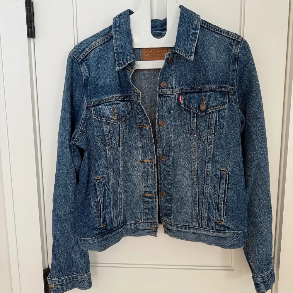 EUC Levi Strauss Women’s Denim Jacket - XL - Picture 1 of 4